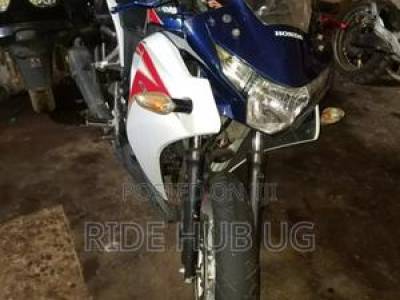 Honda CBR 2015 White