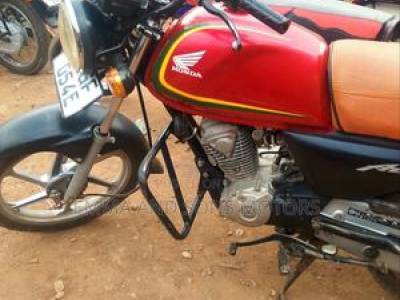 Honda CBR 2024 Red