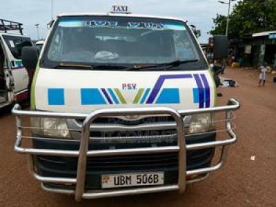 Toyota HiAce 2010 White