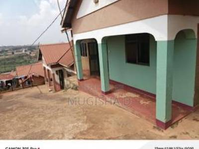 2bdrm Apartment in Kira for sale