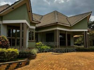 5bdrm House in Matuga Bombo Rd 280M, Kawempe for sale