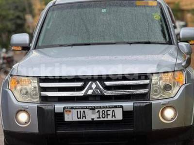 2009 Mitsubishi Pajero