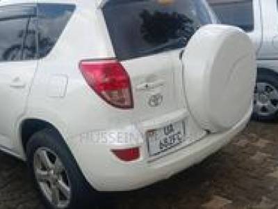 Toyota RAV4 2011 White