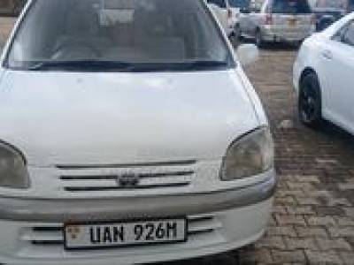 Toyota Raum 2000 White