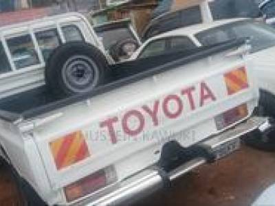 Toyota Land Cruiser 2016 White