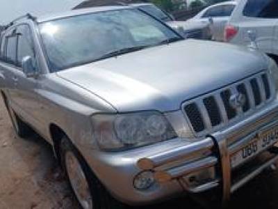 Toyota Kluger 2004 Silver