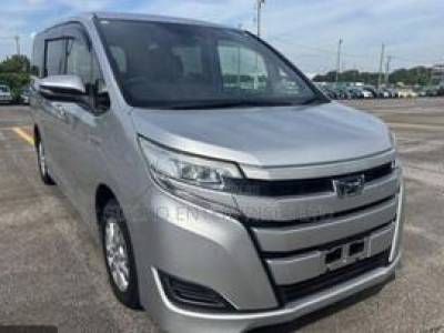 Toyota Noah 2017 Silver